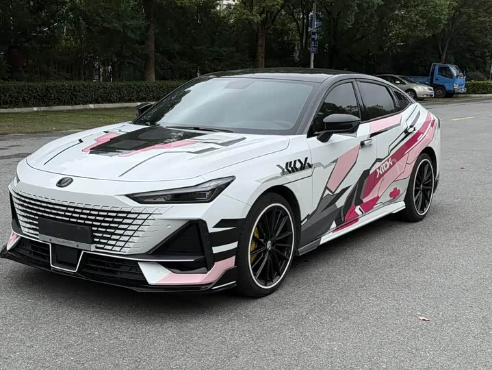 Фото 1 - Changan UNI-V