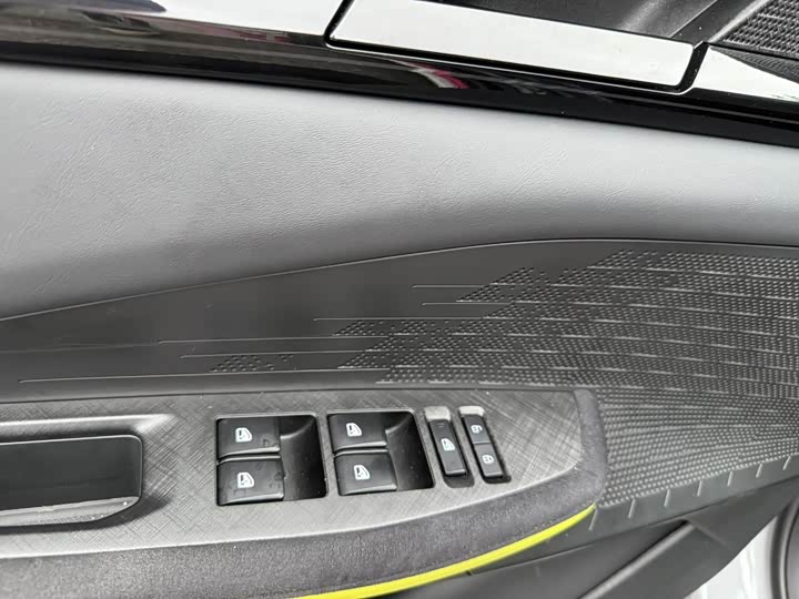 Фото 13 - Changan UNI-V