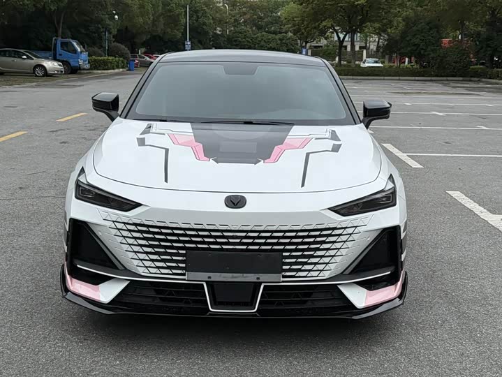 Фото 2 - Changan UNI-V