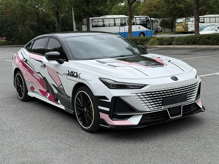 Фото 3 - Changan UNI-V