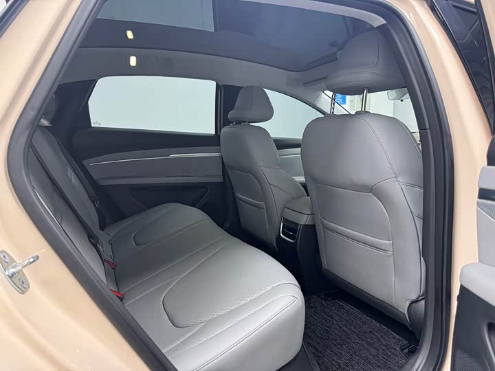 Фото 12 - XPeng Mona M03