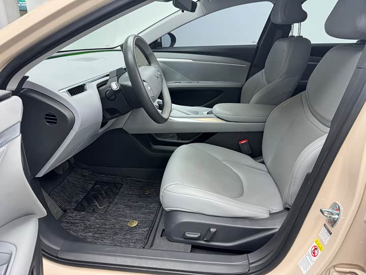 Фото 6 - XPeng Mona M03