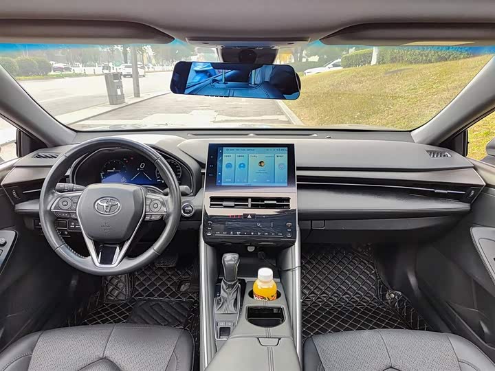 Фото 10 - Toyota Avalon