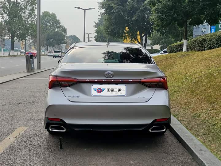 Фото 5 - Toyota Avalon