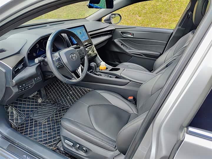 Фото 7 - Toyota Avalon