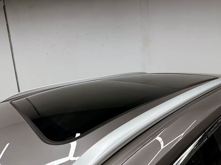 Фото 4 - Roewe D5X DMH