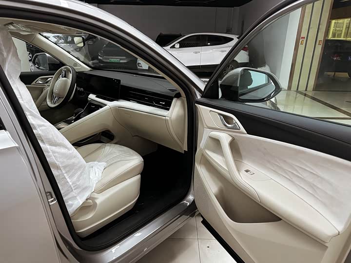 Фото 7 - Roewe D5X DMH