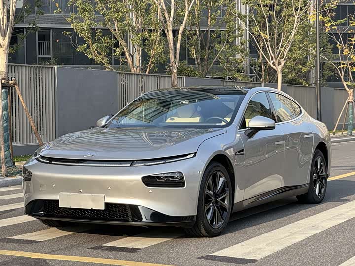 Фото 1 - XPeng P7