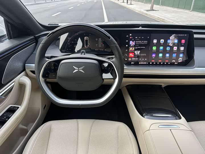 Фото 13 - XPeng P7