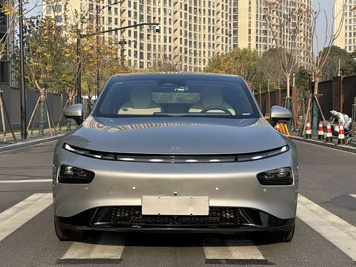 Фото 2 - XPeng P7