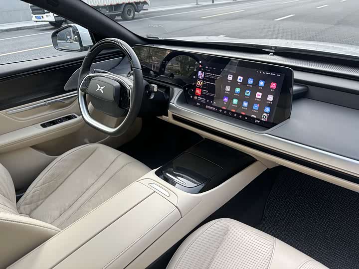 Фото 22 - XPeng P7