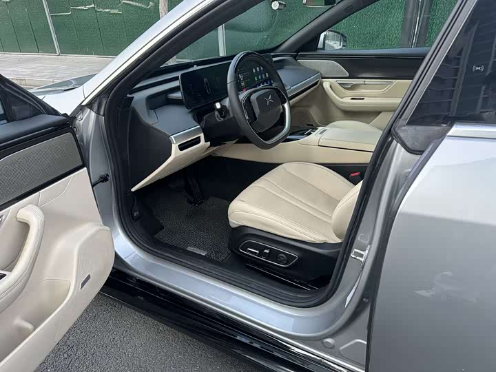 Фото 8 - XPeng P7