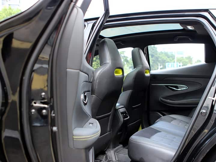 Фото 13 - Changan UNI-T