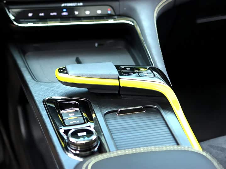 Фото 20 - Changan UNI-T