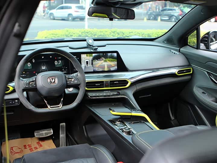 Фото 23 - Changan UNI-T