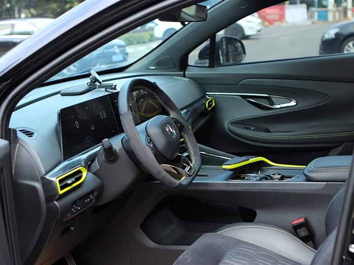 Фото 8 - Changan UNI-T