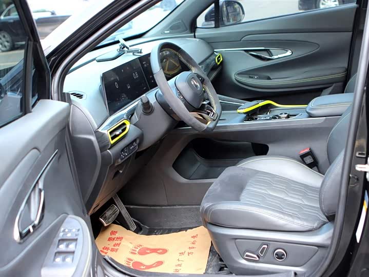 Фото 9 - Changan UNI-T