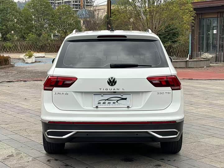 Фото 9 - Volkswagen Tiguan L Pro