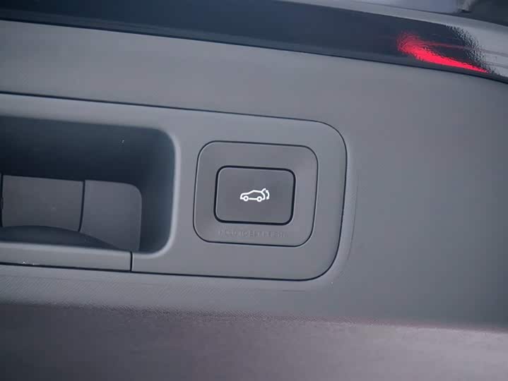 Фото 32 - GAC Trumpchi E9