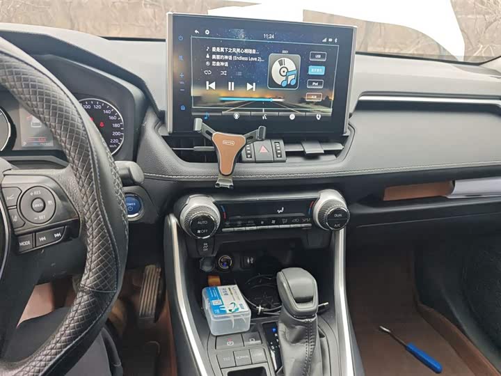 Фото 6 - Toyota Wildlander