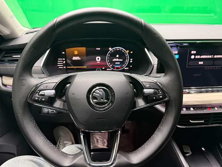 Фото 15 - Skoda Octavia Pro