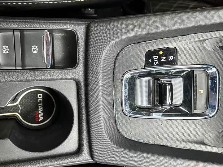 Фото 14 - Skoda Octavia Pro