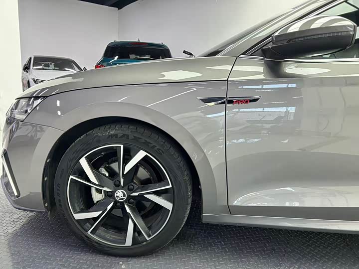 Фото 7 - Skoda Octavia Pro