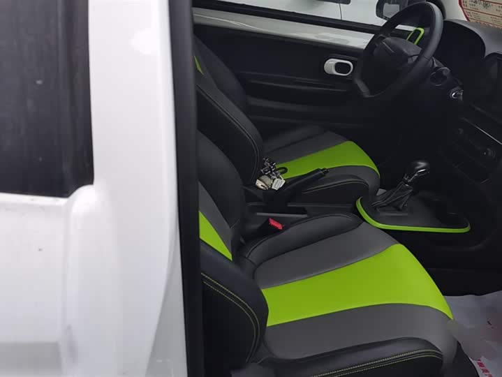 Фото 8 - Roewe Clever