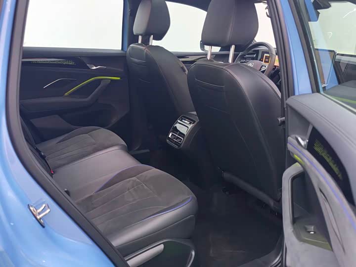 Фото 11 - Volkswagen Tiguan L Pro