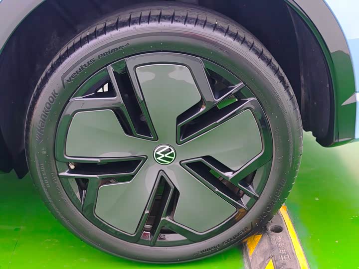 Фото 14 - Volkswagen Tiguan L Pro