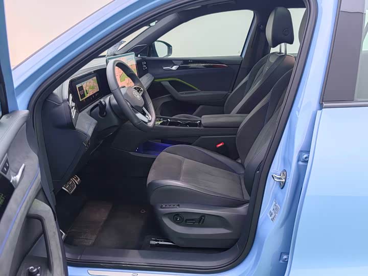 Фото 4 - Volkswagen Tiguan L Pro