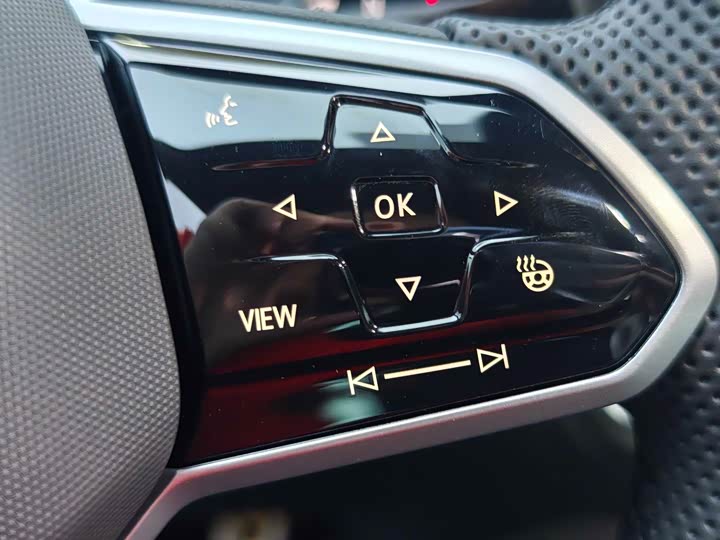 Фото 5 - Volkswagen Tiguan L Pro