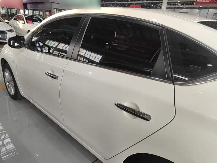 Фото 5 - Nissan Sylphy