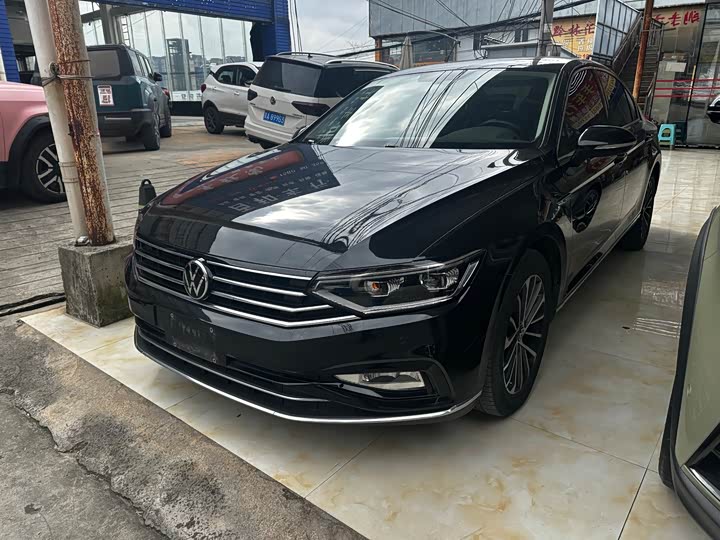 Фото 1 - Volkswagen Magotan