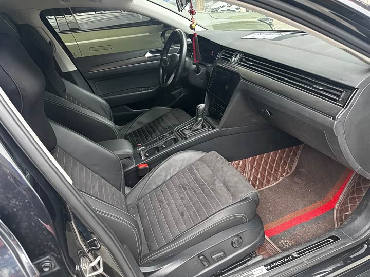 Фото 10 - Volkswagen Magotan