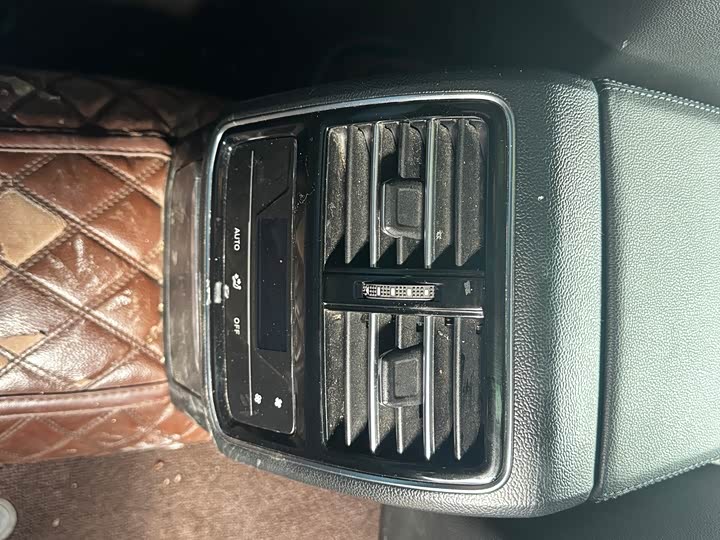 Фото 8 - Volkswagen Magotan