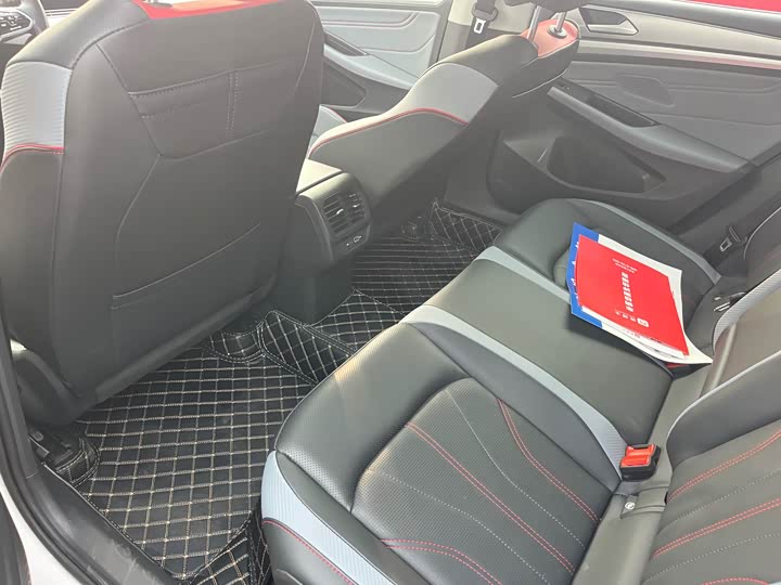 Фото 11 - Volkswagen Lamando L