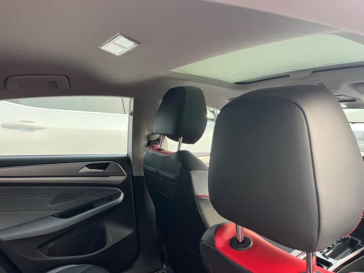 Фото 13 - Volkswagen Lamando L