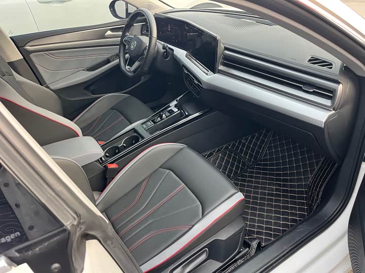 Фото 26 - Volkswagen Lamando L