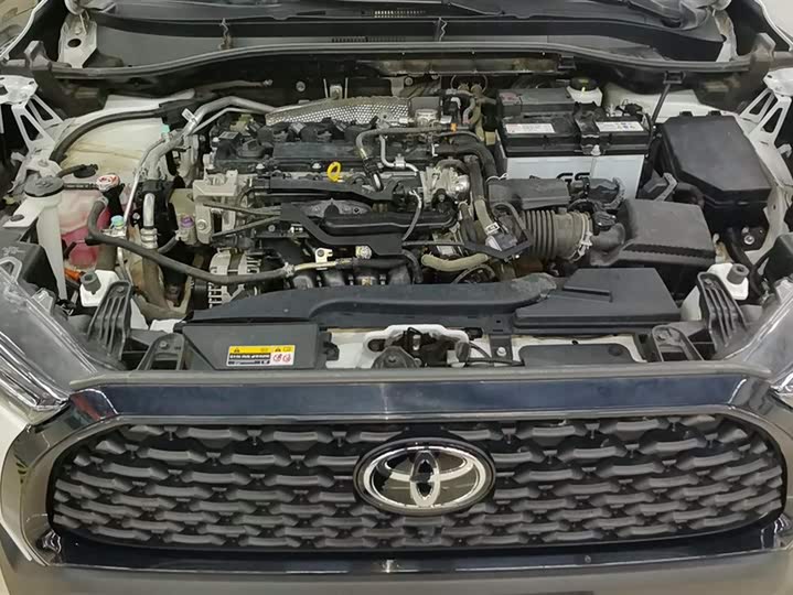 Фото 10 - Toyota Corolla Cross