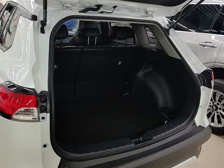 Фото 4 - Toyota Corolla Cross