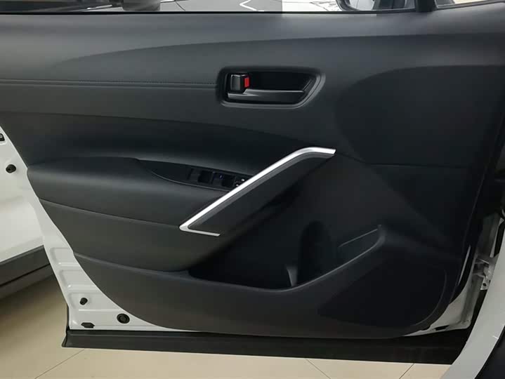 Фото 7 - Toyota Corolla Cross