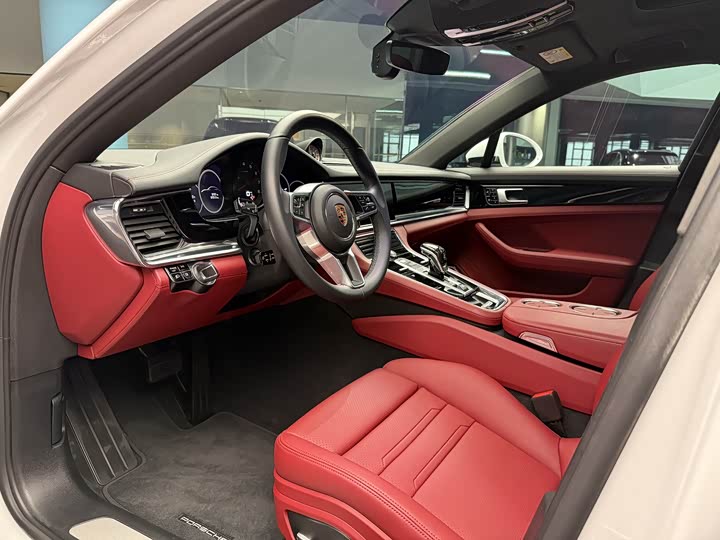 Фото 12 - Porsche Panamera