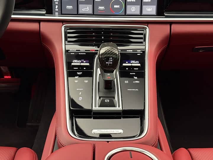 Фото 21 - Porsche Panamera