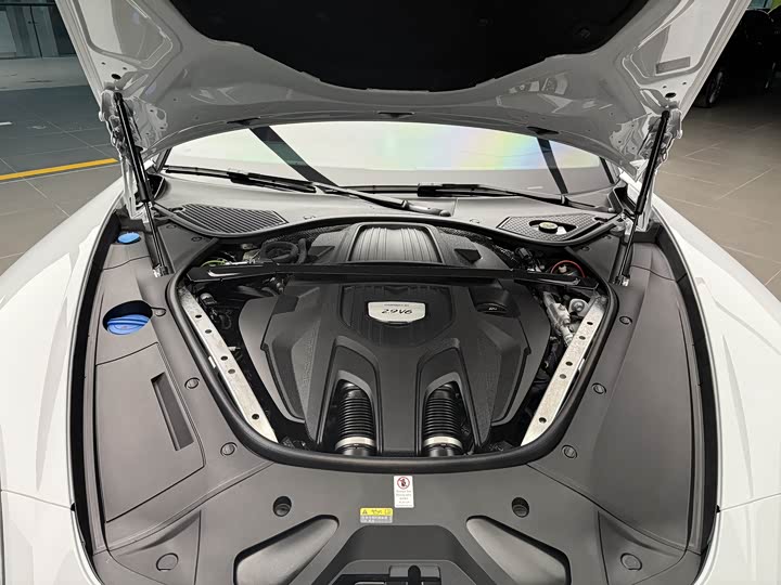 Фото 24 - Porsche Panamera