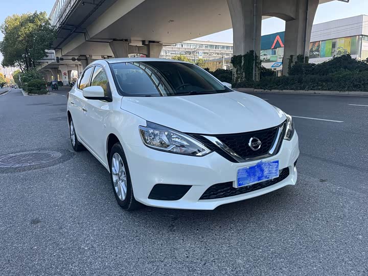 Фото 2 - Nissan Sylphy
