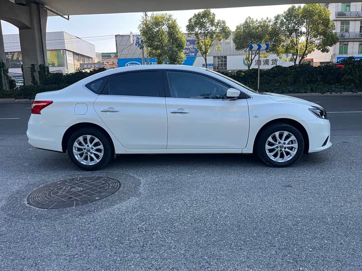 Фото 3 - Nissan Sylphy