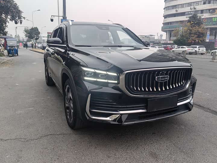 Фото 3 - Geely Monjaro