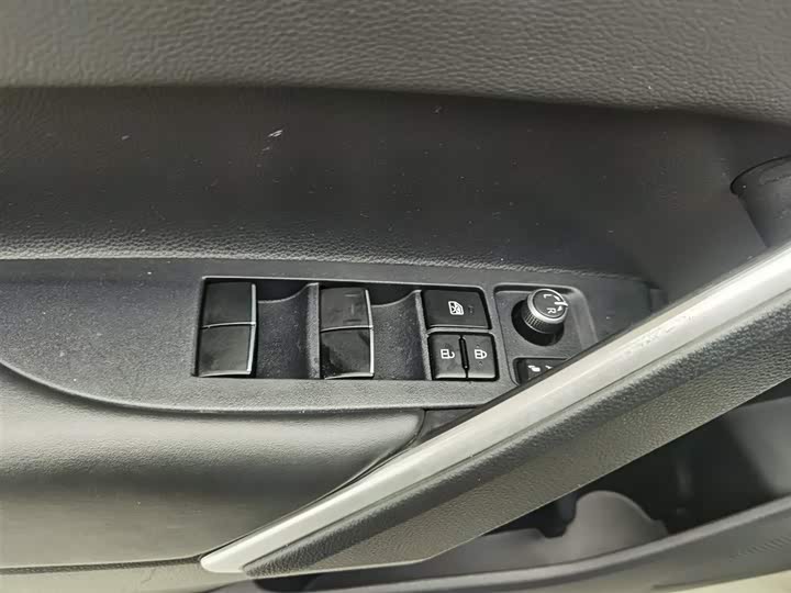 Фото 9 - Toyota Frontlander