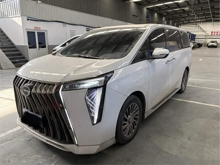 Фото 1 - GAC Trumpchi M8